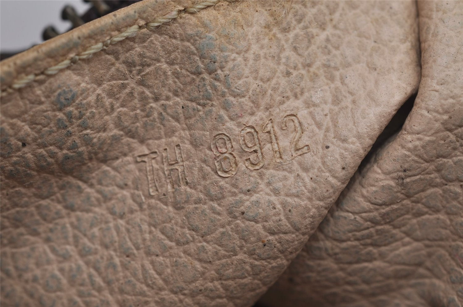 Auth Louis Vuitton Monogram Trousse Toilette 23 Clutch Hand Bag M47524 LV K4678