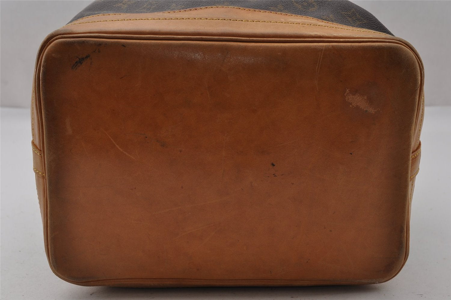 Authentic Louis Vuitton Monogram Noe Shoulder Drawstring Bag M42224 LV K4681