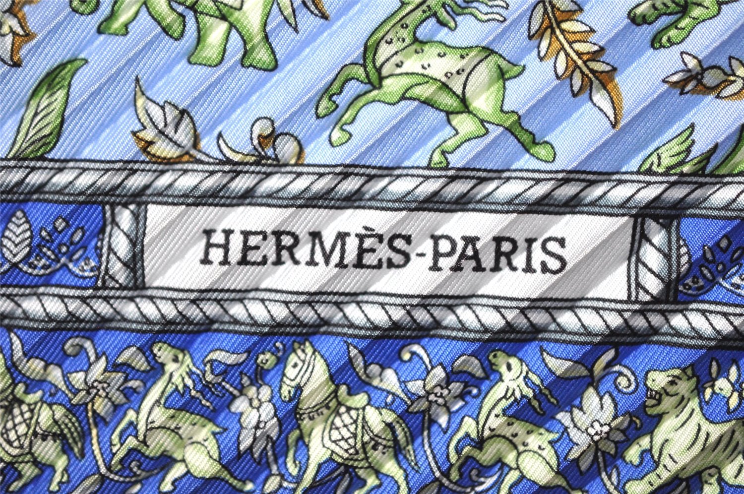 Authentic HERMES Pleats Scarf 