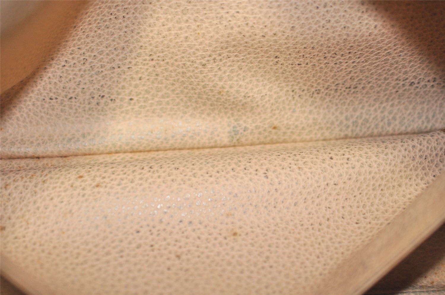 Auth Louis Vuitton Monogram Trousse Toilette 28 Clutch Hand Bag Old Model K4684