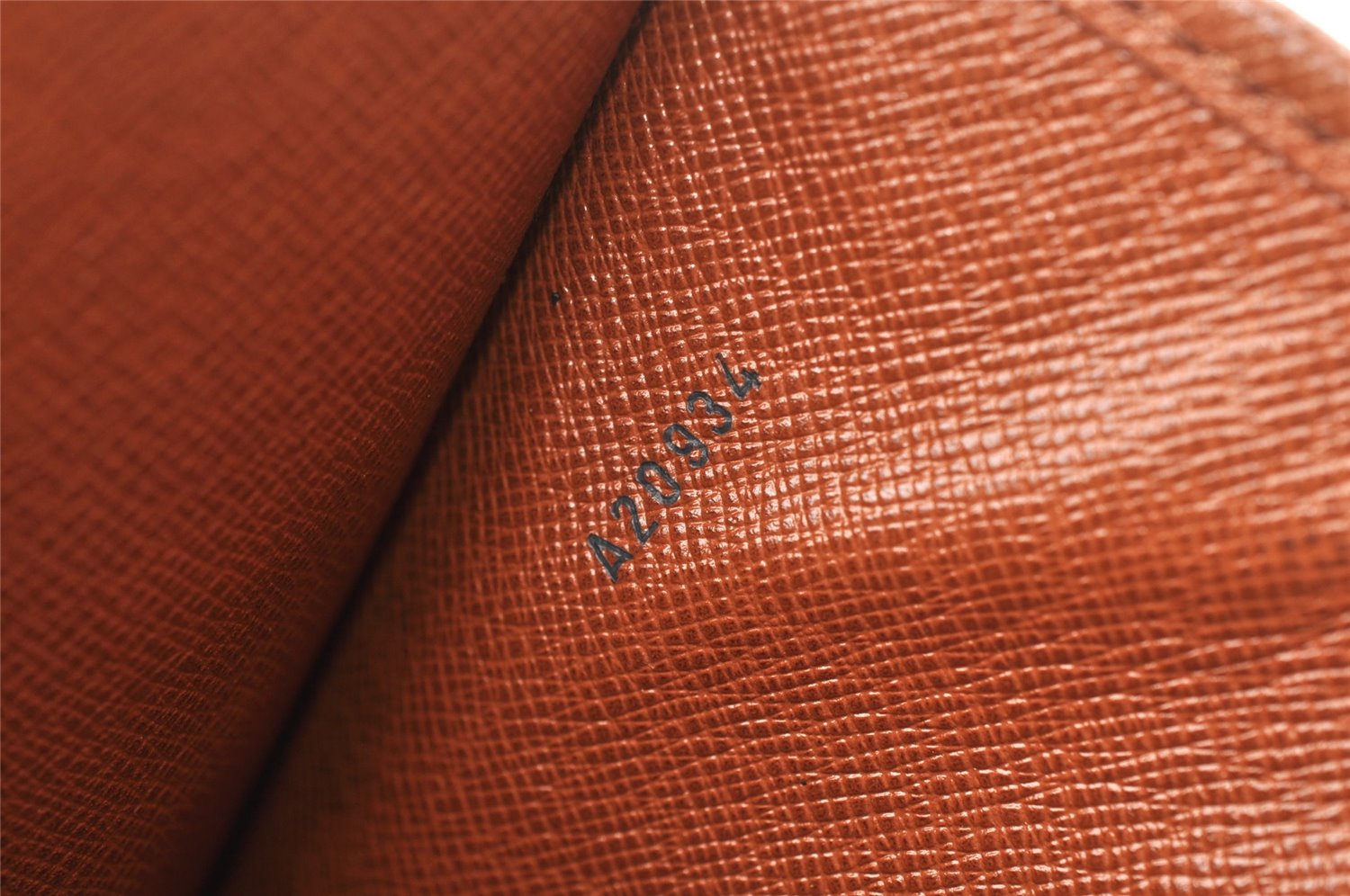 Authentic Louis Vuitton Monogram Bordeaux M51797 2Way Shoulder Clutch Bag K4694