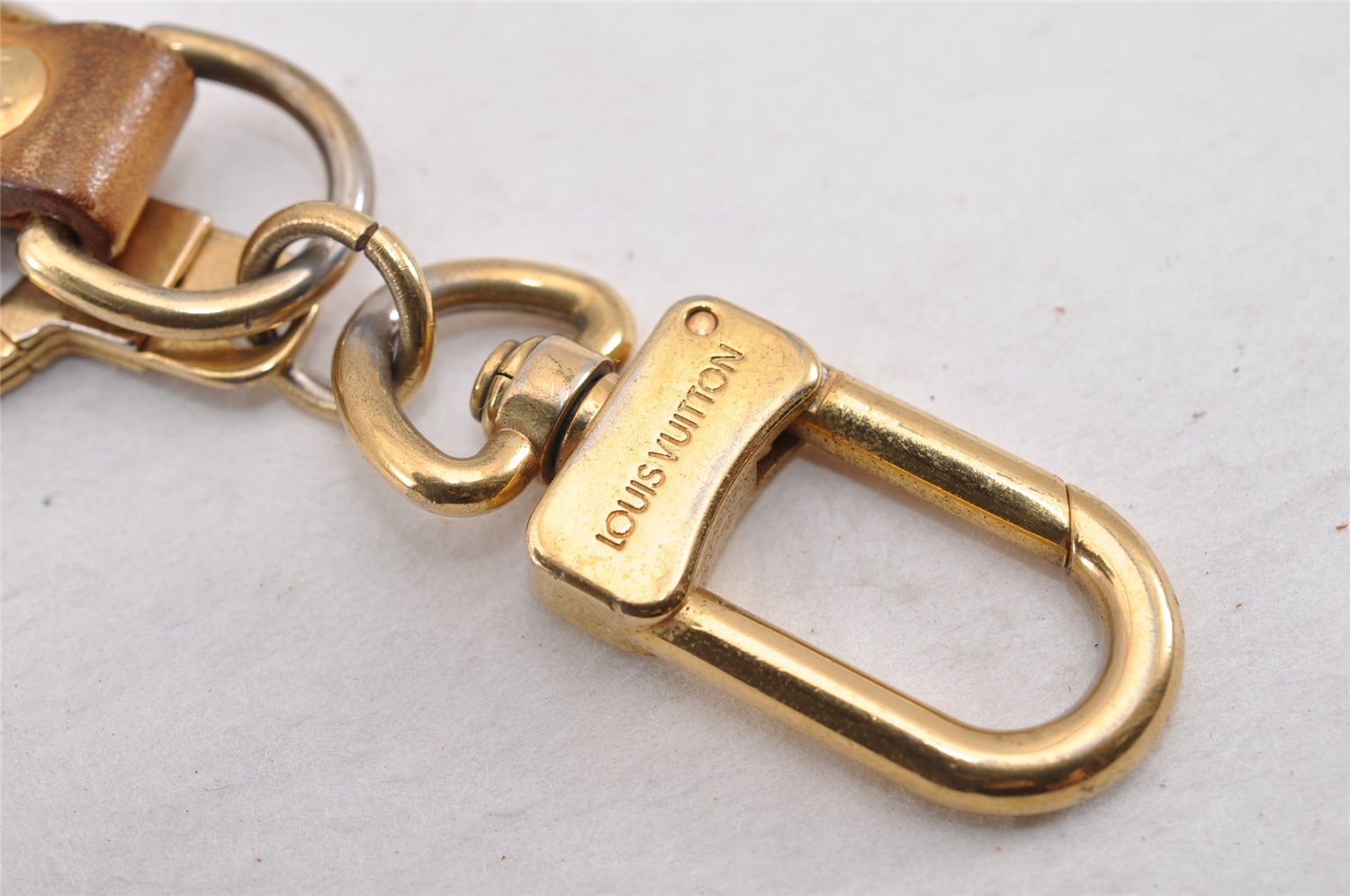 Auth Louis Vuitton Porte Cles Panda Charm Key Ring Leather Gold M62637 LV K4710