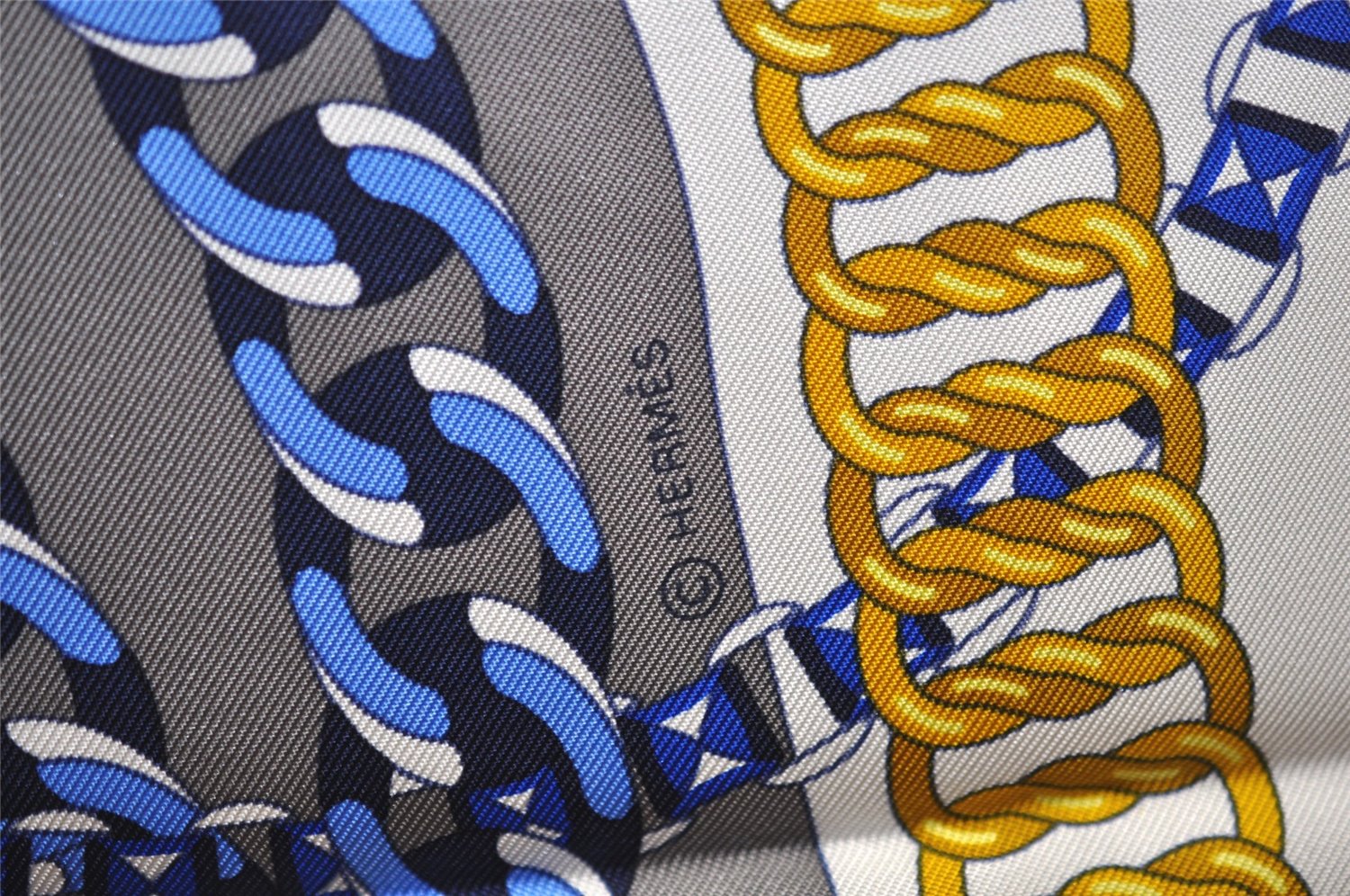 Authentic HERMES Carre 90 Scarf 