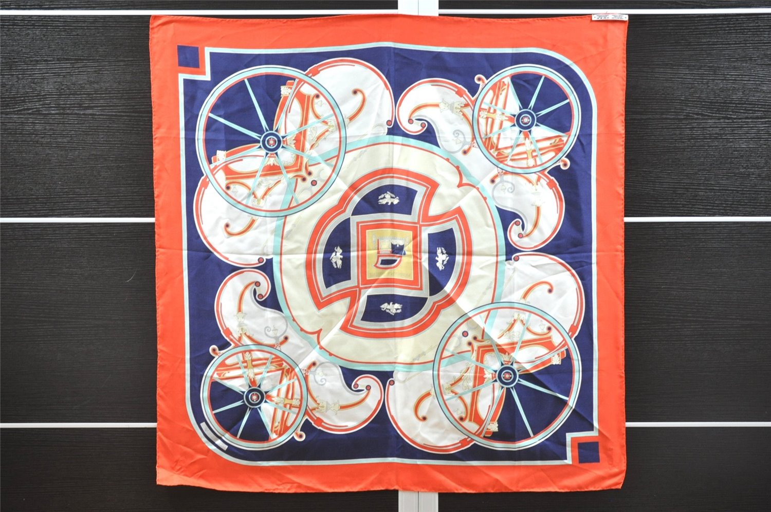 Authentic HERMES Carre 90 Scarf 