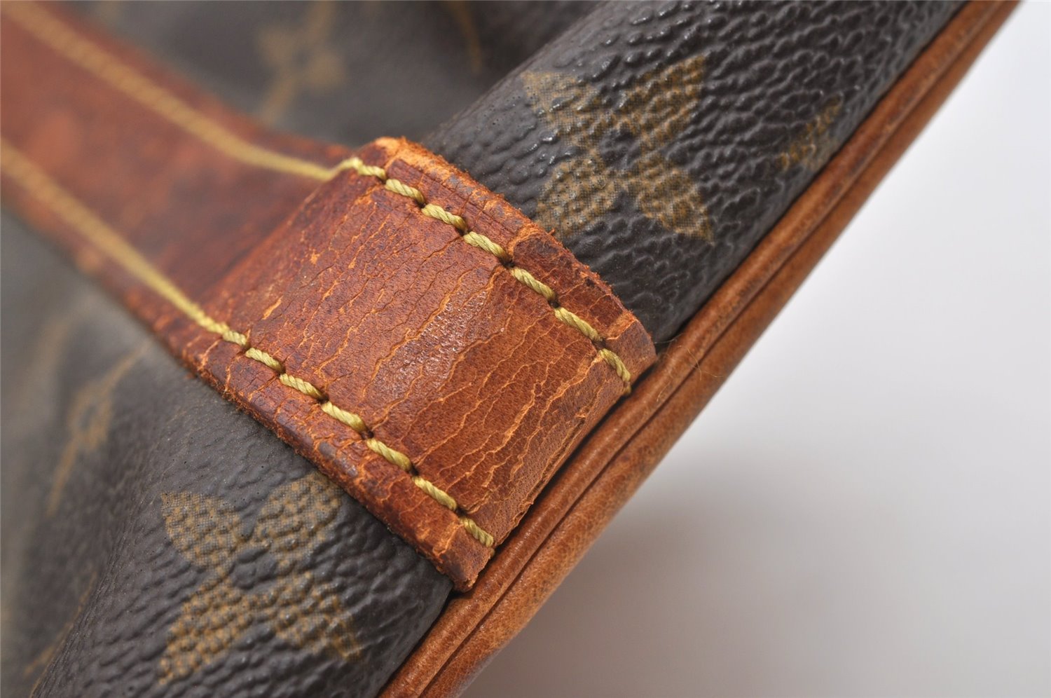 Authentic Louis Vuitton Monogram Petit Noe M42226 Shoulder Drawstring Bag K4718