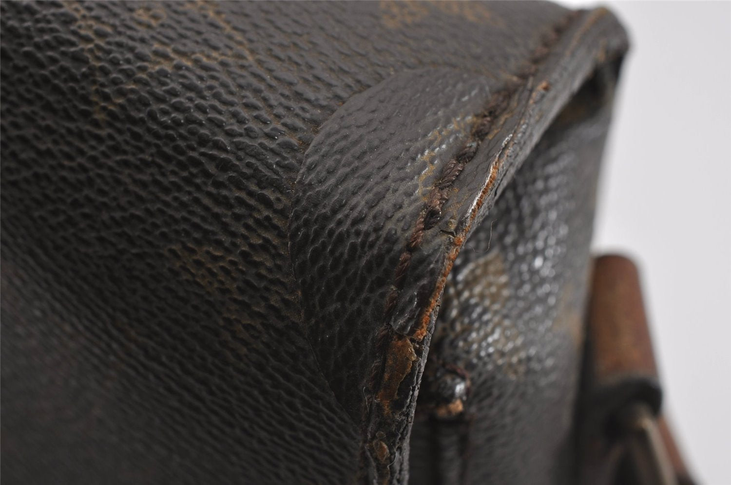 Authentic Louis Vuitton Monogram Saint Cloud GM M51242 Shoulder Cross Bag K4734