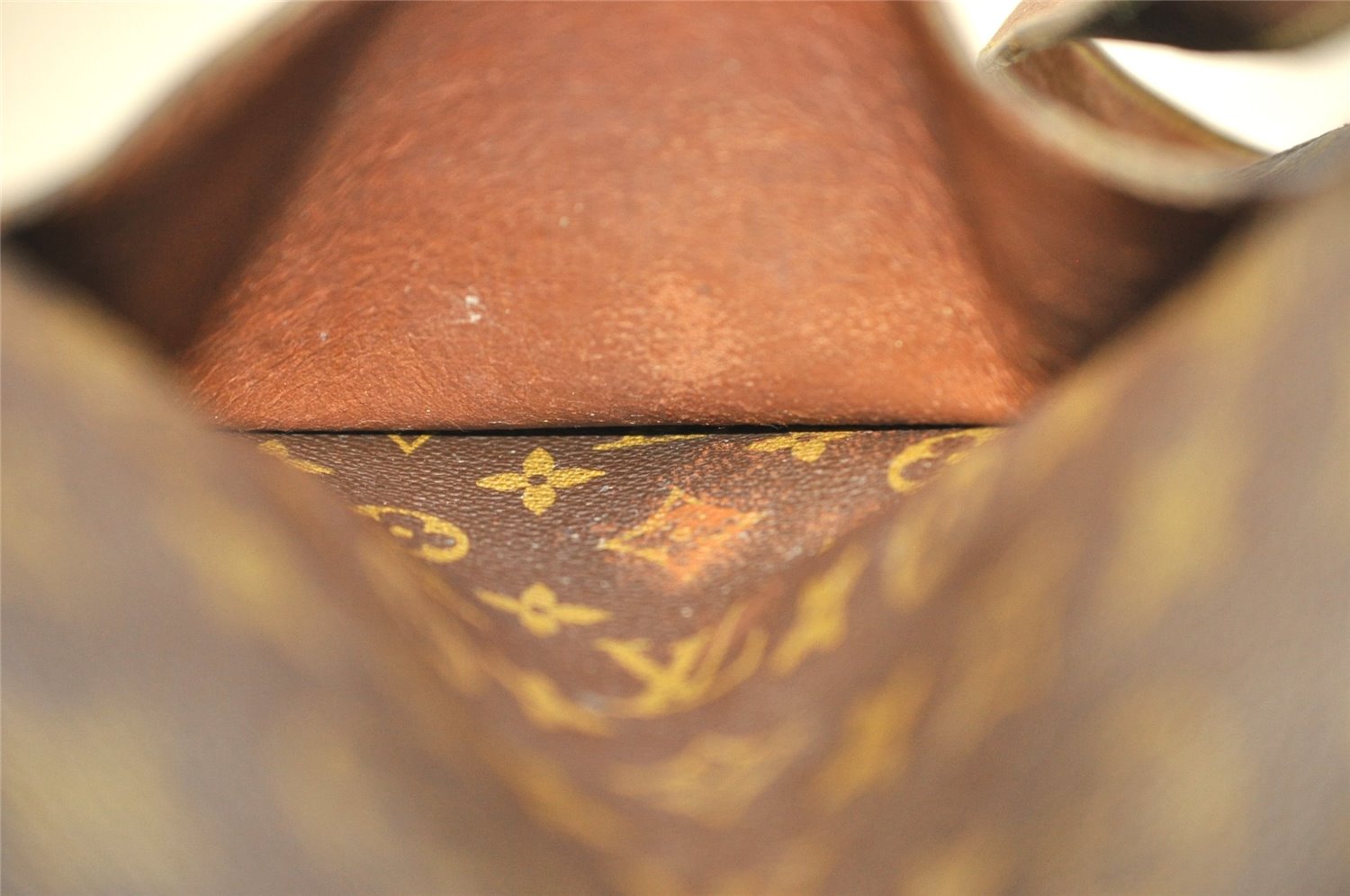 Authentic Louis Vuitton Monogram Saint Cloud GM M51242 Shoulder Cross Bag K4734