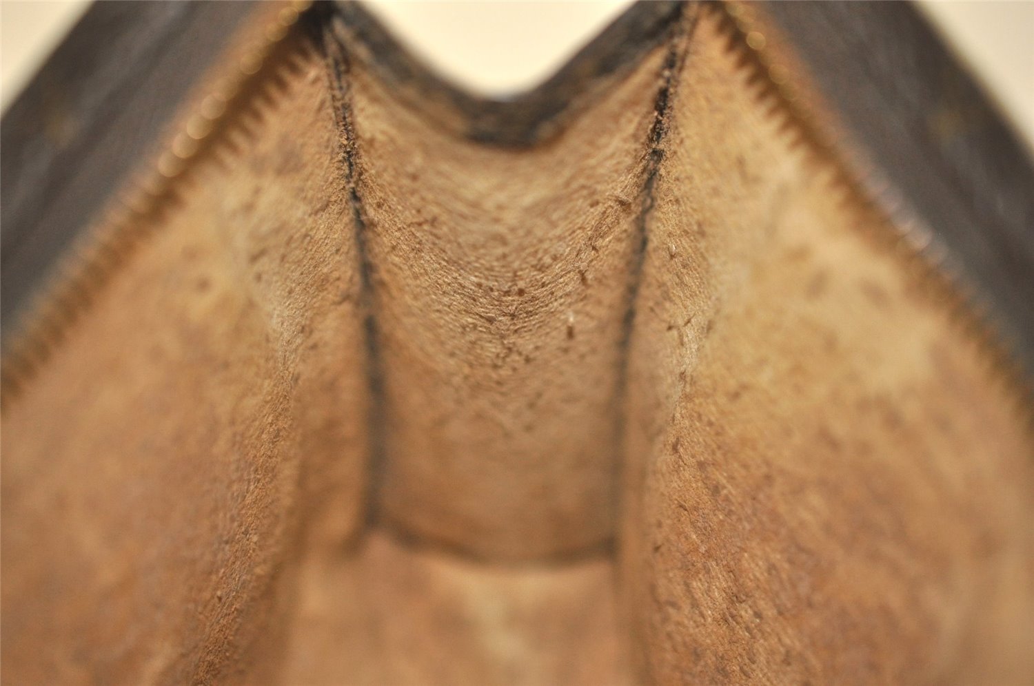 Authentic Louis Vuitton Monogram Poche Toilette 15 M47546 Cosmetics Pouch K4740