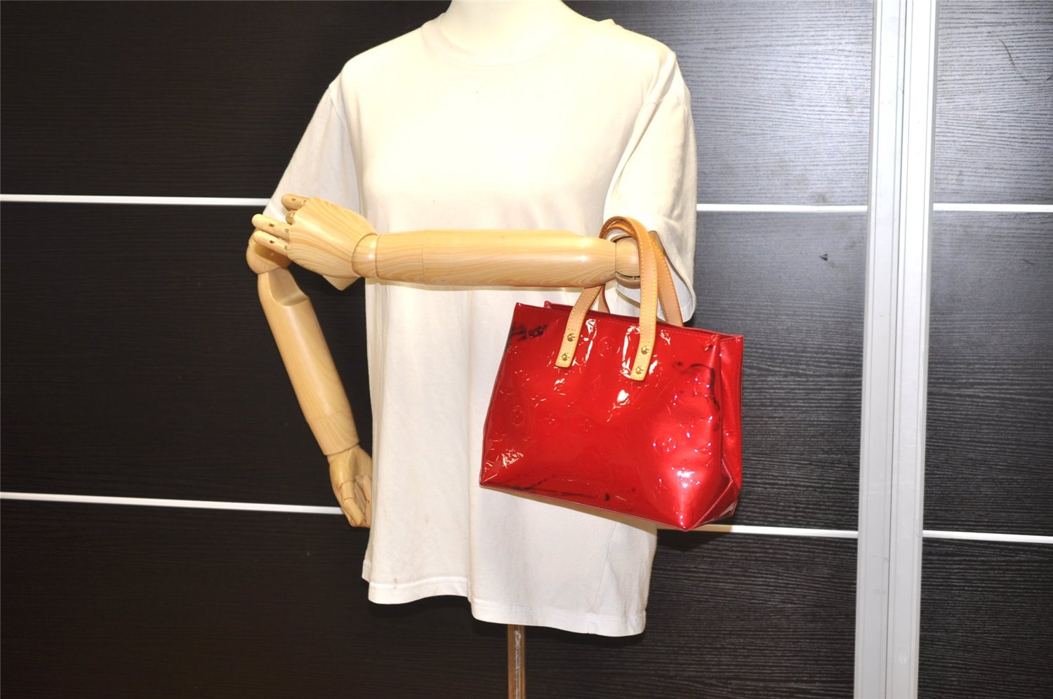 Authentic Louis Vuitton Vernis Reade PM Hand Bag Red M91088 LV K4741