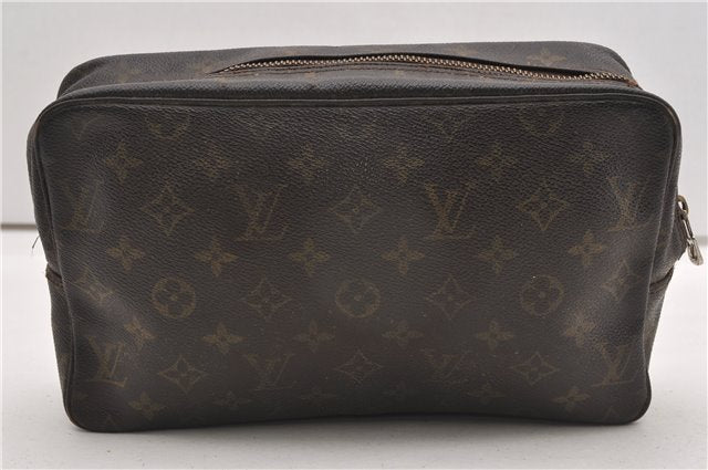 Auth Louis Vuitton Monogram Trousse Toilette 28 Clutch Hand Bag M47522 LV K4744