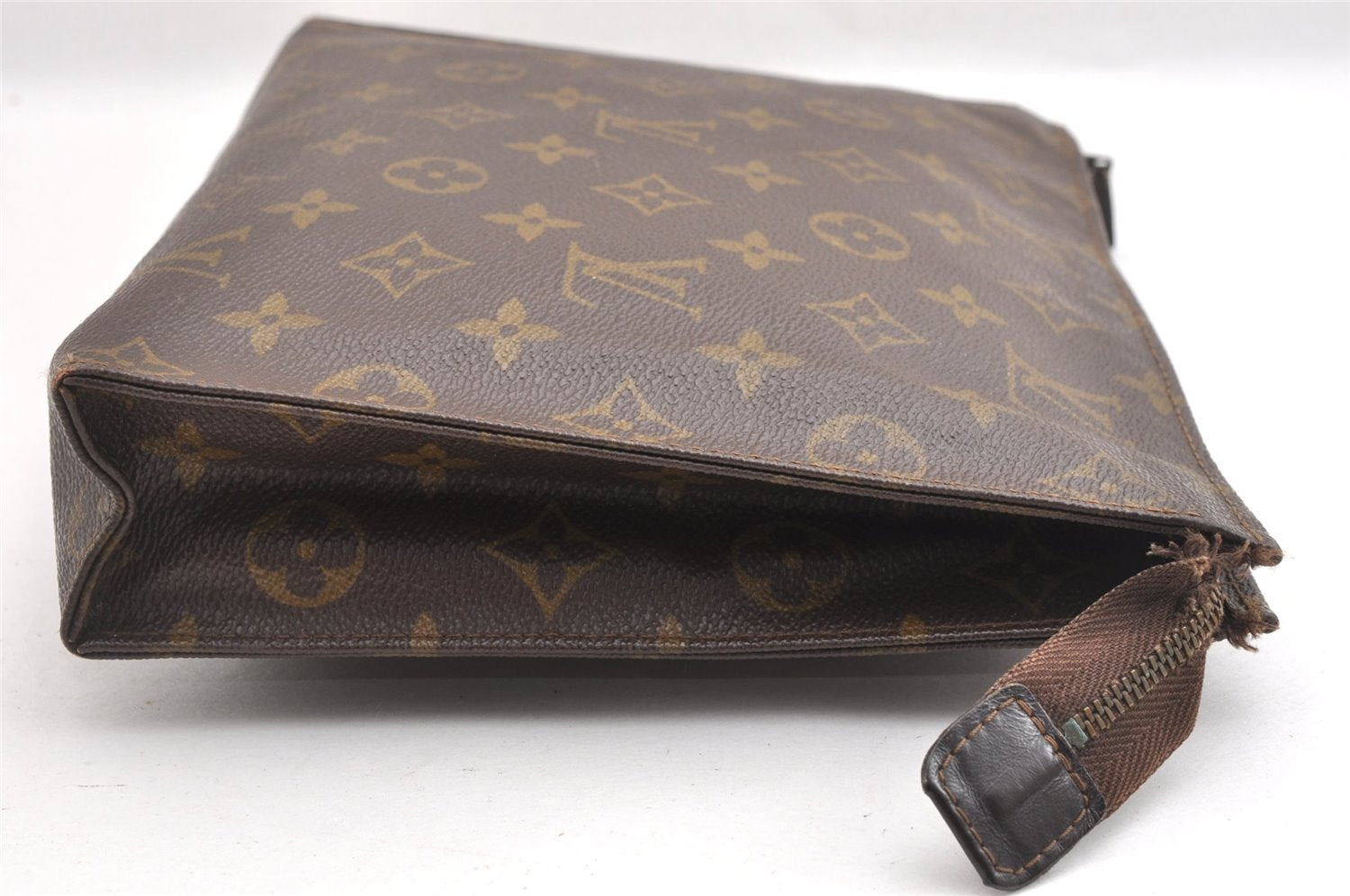 Auth Louis Vuitton Monogram Poche Toilette 26 Cosmetics Pouch Old Model LV K4755