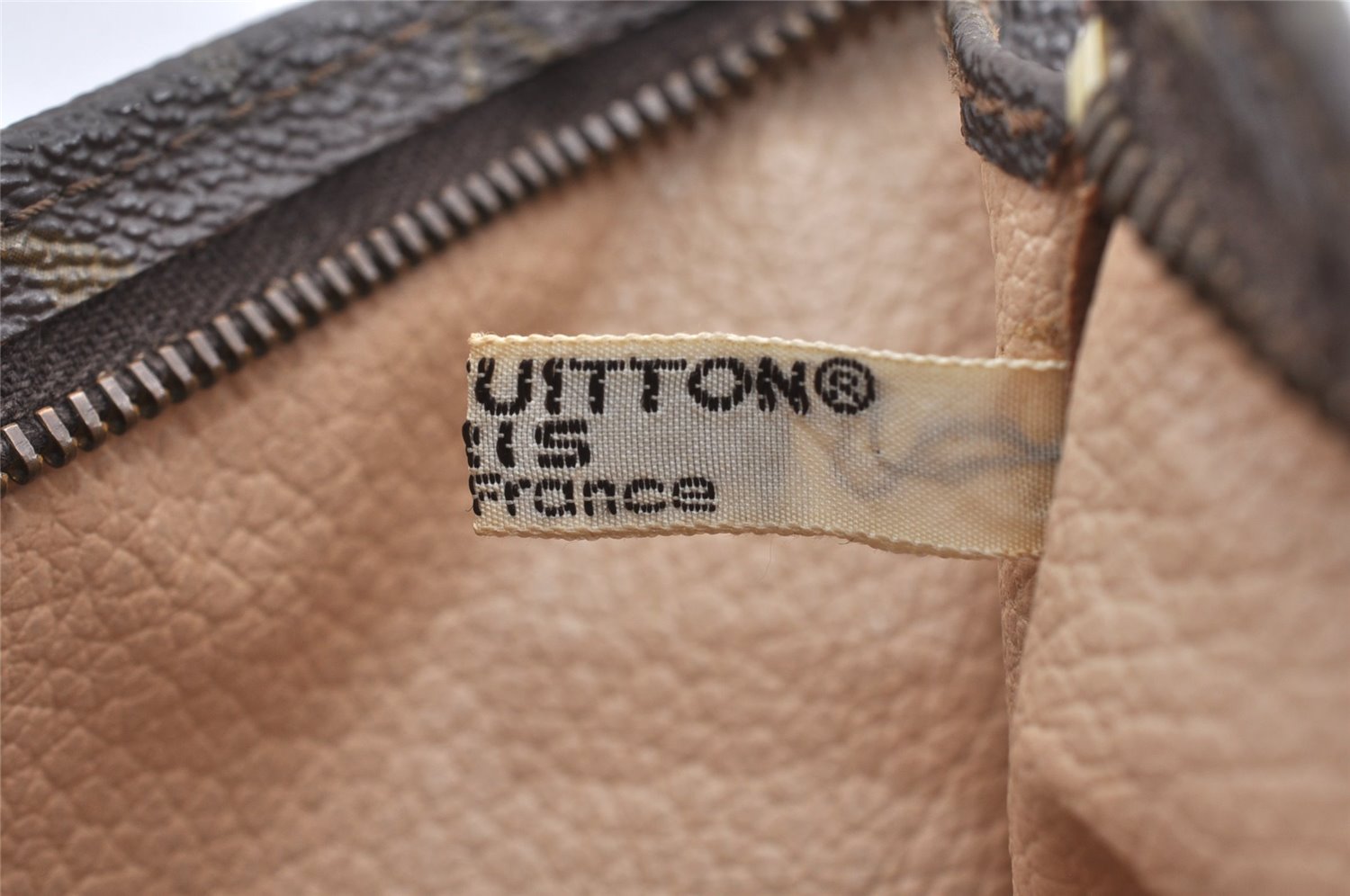 Auth Louis Vuitton Monogram Poche Toilette 26 Cosmetics Pouch Old Model LV K4755