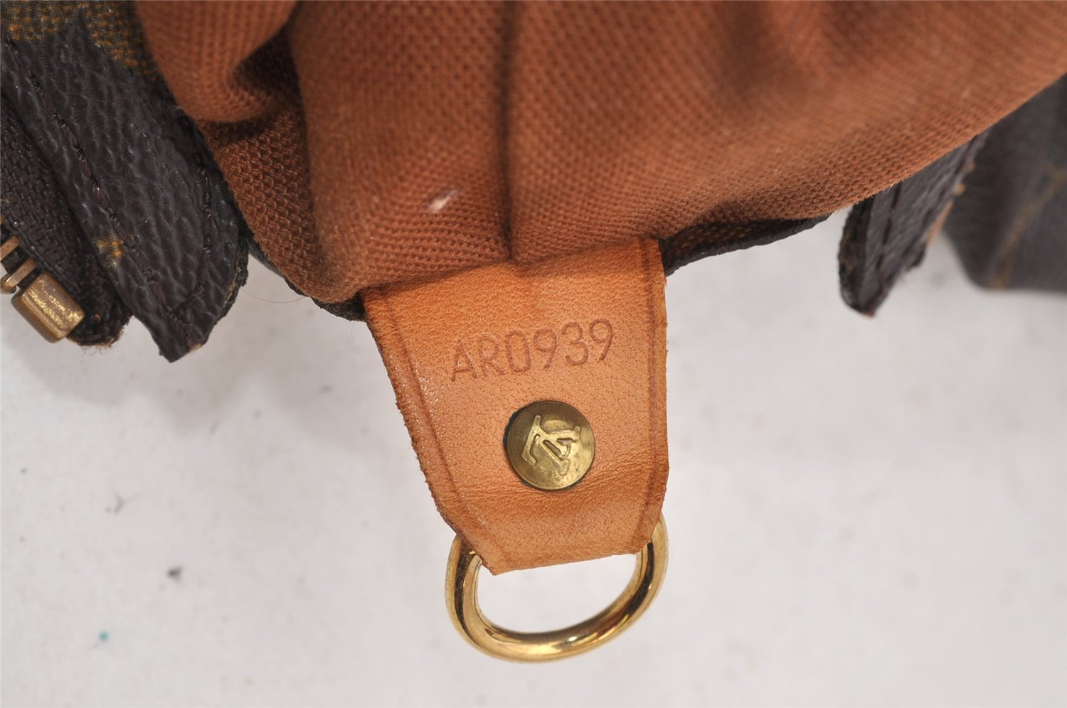 Authentic Louis Vuitton Monogram Cabas Mezzo Shoulder Tote Bag M51151 LV K4781