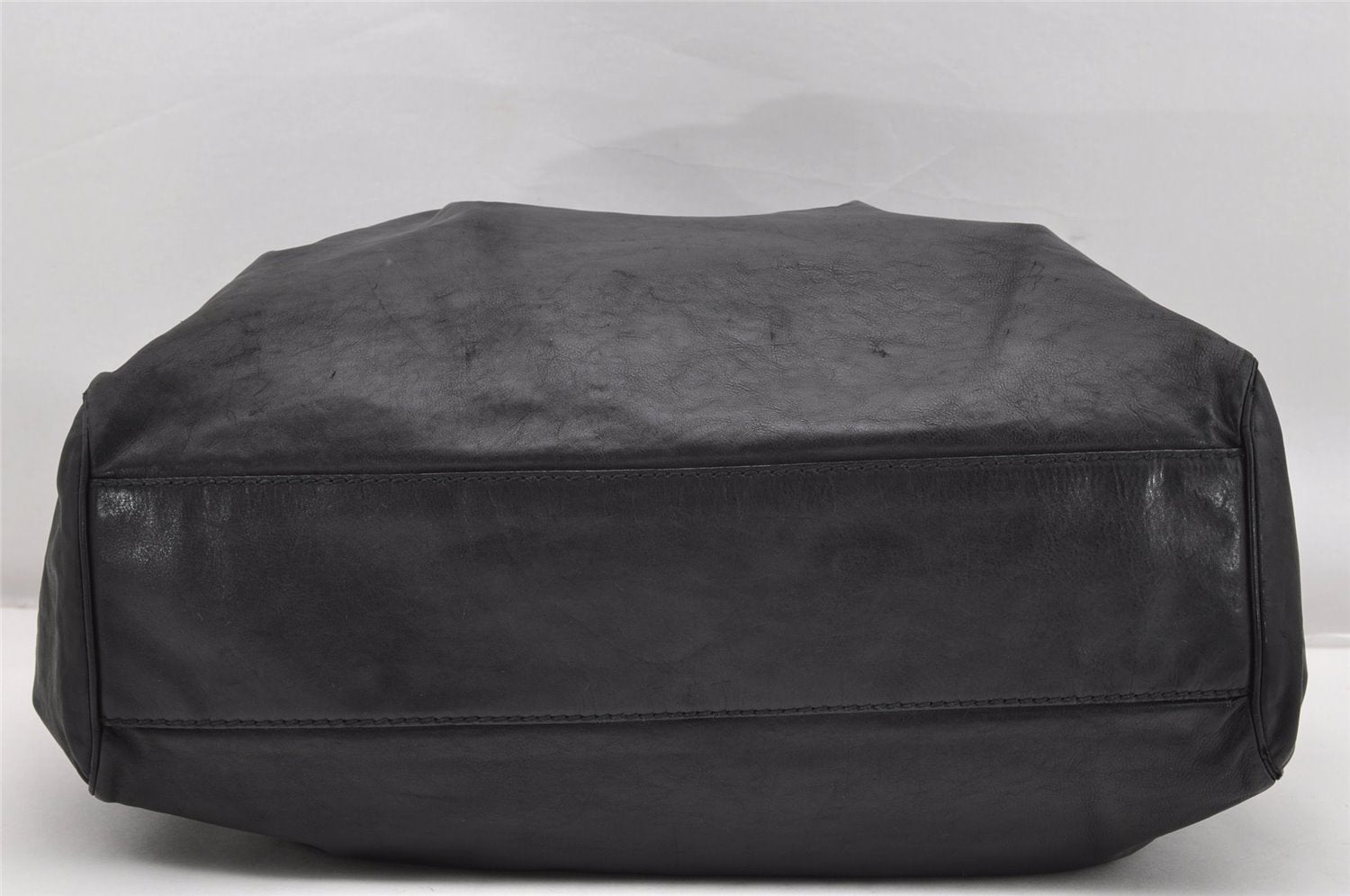 Authentic GUCCI Sukey Vintage Shoulder Tote Bag Leather 211943 Black K4787