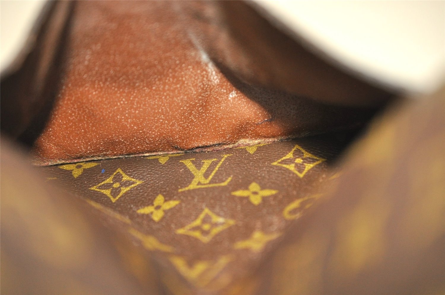 Authentic Louis Vuitton Monogram Saint Cloud GM M51242 Shoulder Cross Bag K4797