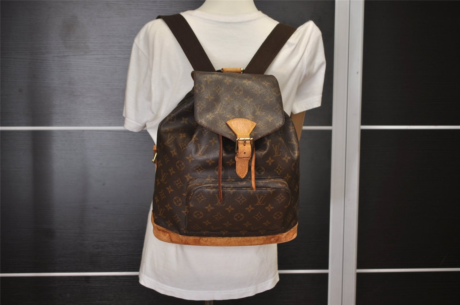 Authentic Louis Vuitton Monogram Montsouris GM Backpack M51135 LV K4801