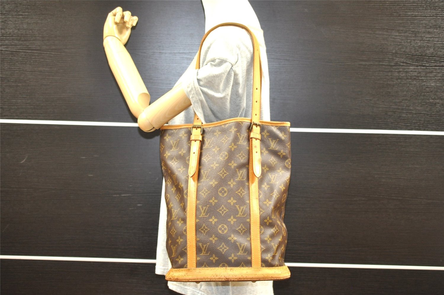 Authentic Louis Vuitton Monogram Bucket GM Shoulder Bag Old Model LV Junk K4814