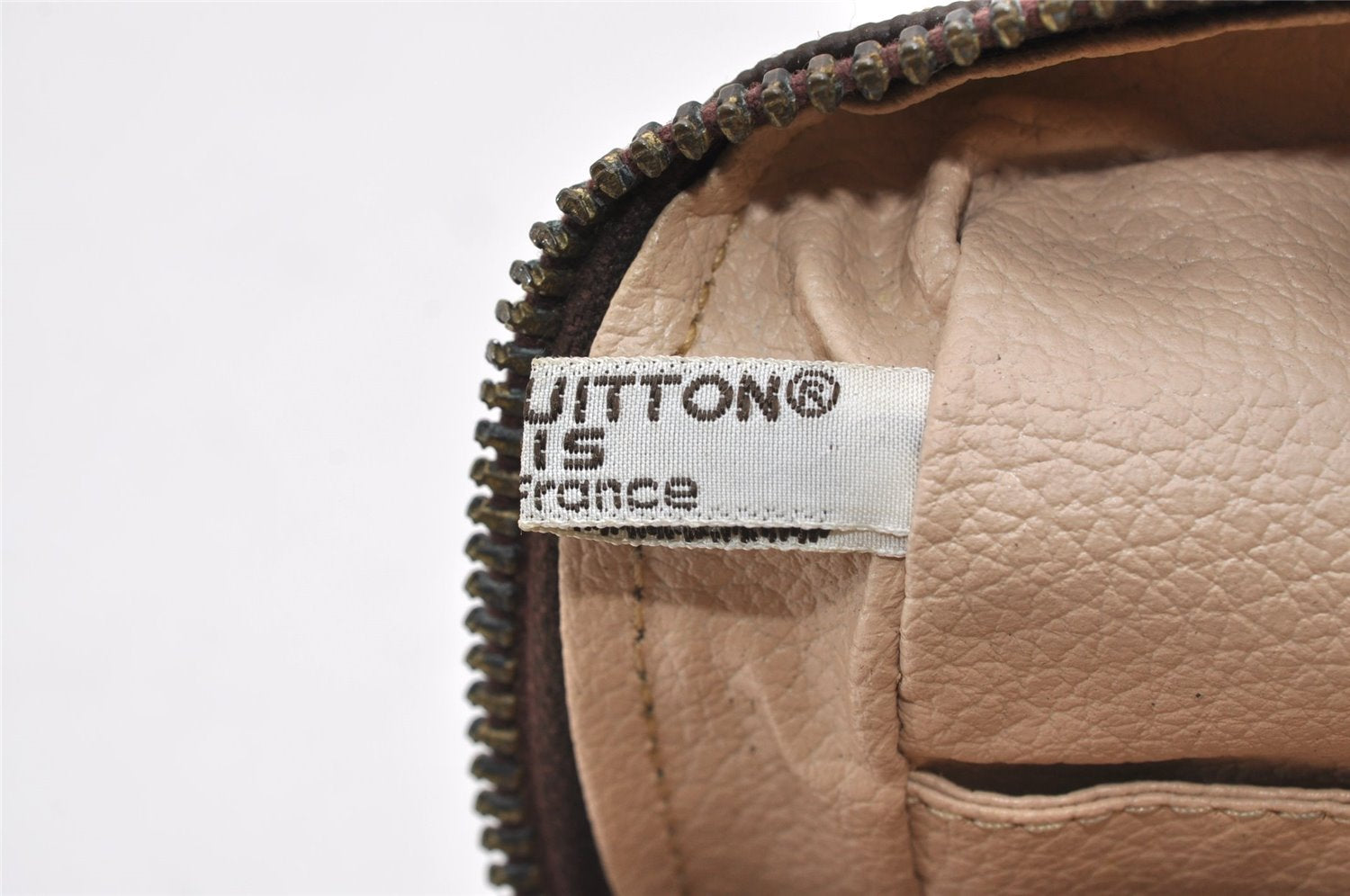 Auth Louis Vuitton Monogram Trousse Toilette 23 Clutch Hand Bag M47524 LV K4815