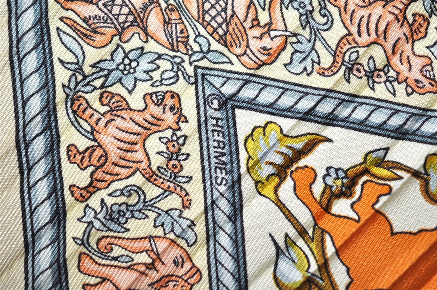 Authentic HERMES Pleats Scarf 