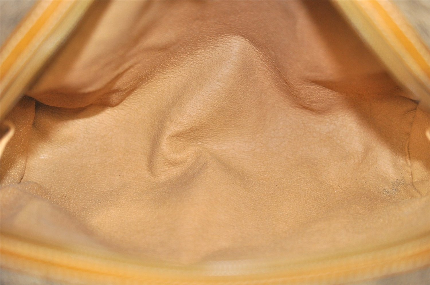 Authentic GUCCI Micro GG PVC Leather Clutch Hand Bag Purse Brown Junk K4831