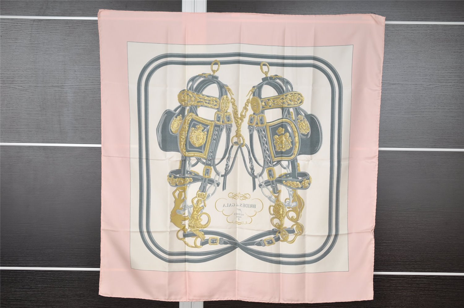 Authentic HERMES Carre 90 Scarf 