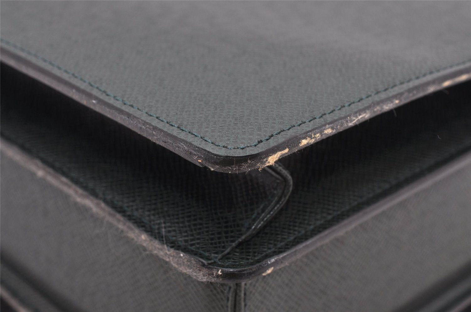 Auth Louis Vuitton Taiga Ural Business Bag Briefcase Green M30024 LV Junk K4861