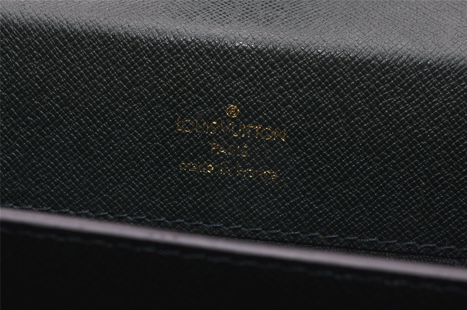 Auth Louis Vuitton Taiga Ural Business Bag Briefcase Green M30024 LV Junk K4861