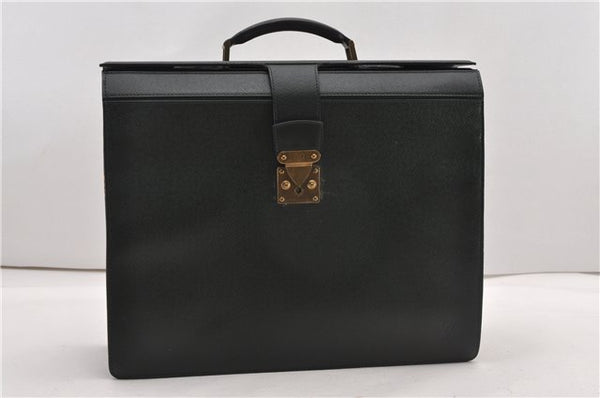 Auth Louis Vuitton Taiga Ural Business Bag Briefcase Green M30024 LV Junk K4861