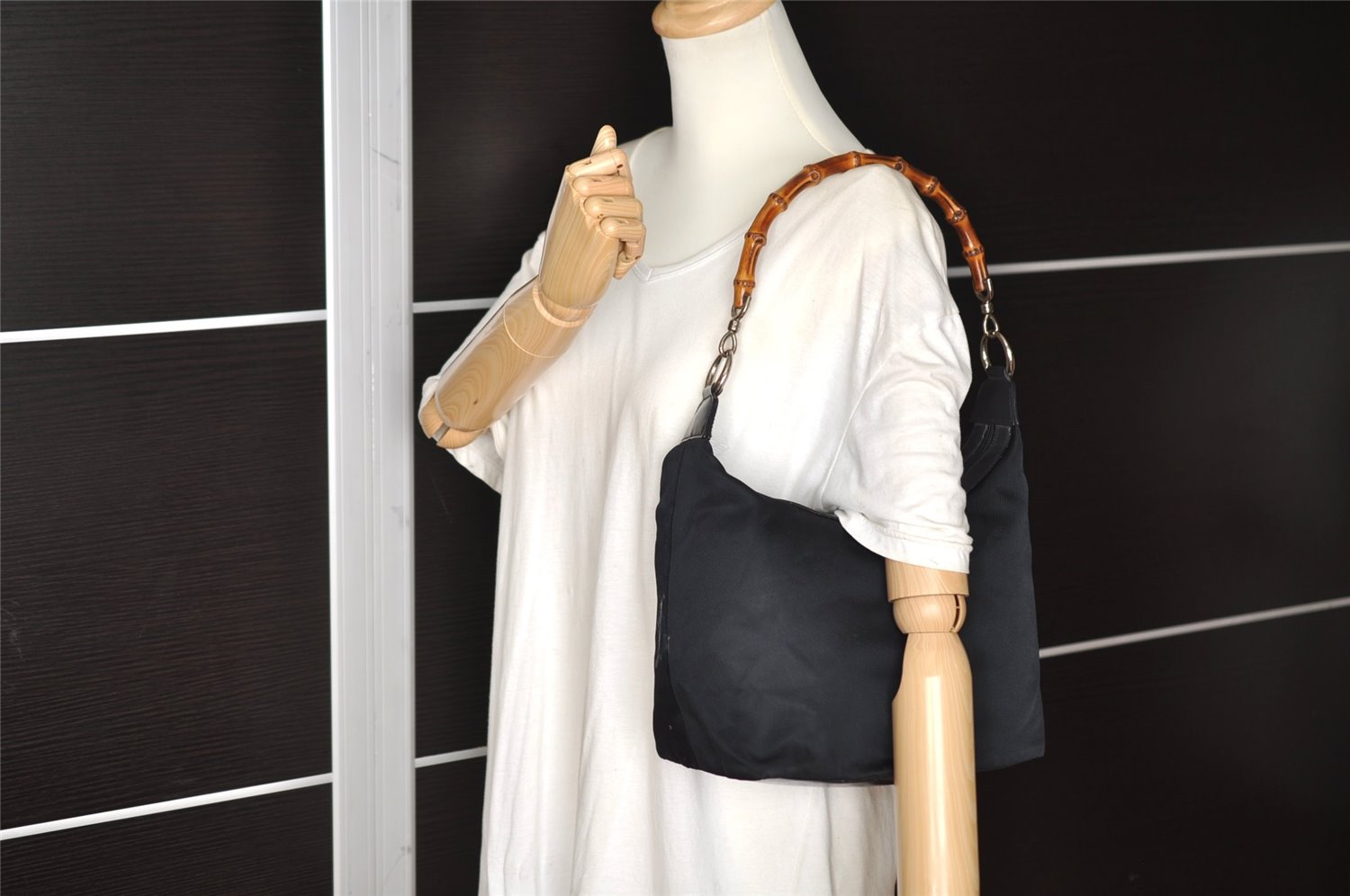Authentic GUCCI Vintage Bamboo Shoulder Hand Bag Purse Nylon Leather Black K4895