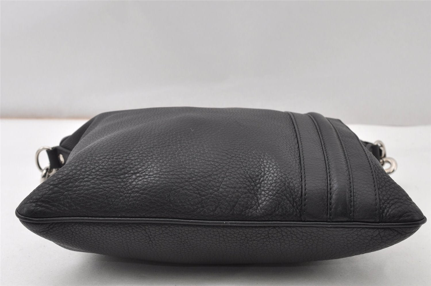 Authentic GUCCI Vintage Shoulder Cross Body Bag Leather 233329 Black K4918