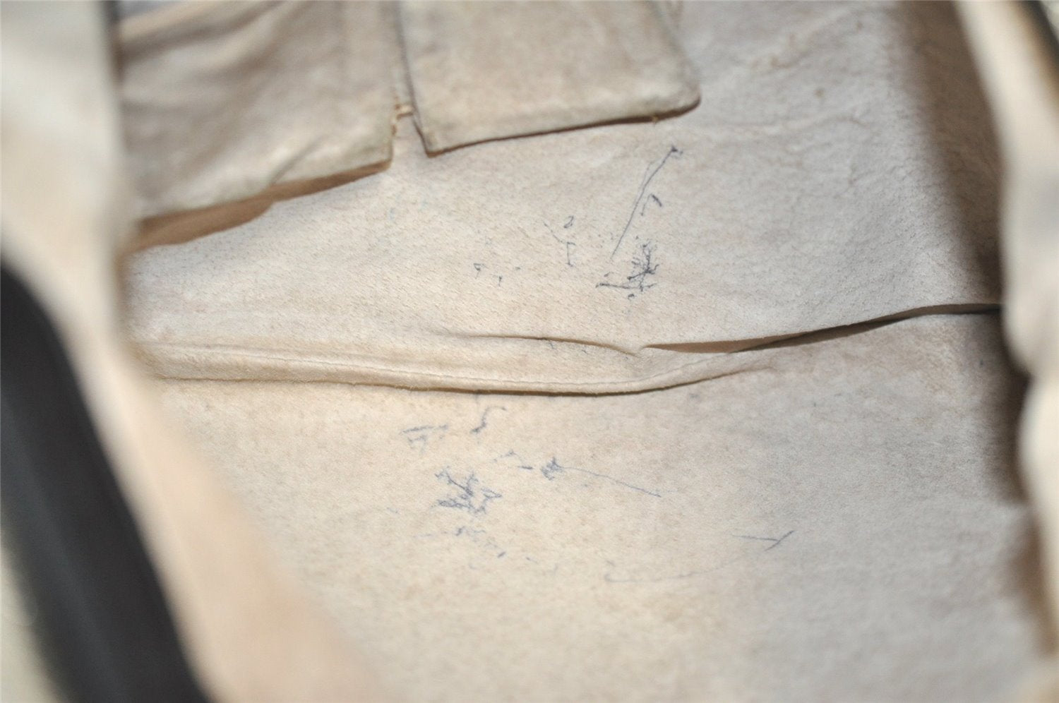 Authentic GUCCI Vintage Shoulder Cross Body Bag Leather 233329 Black K4918