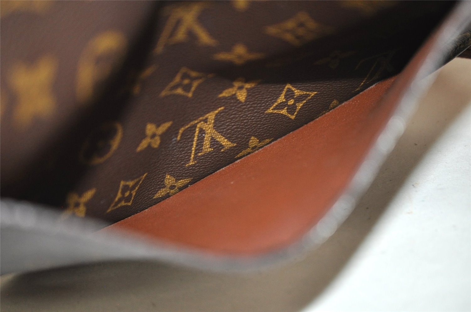 Authentic Louis Vuitton Monogram Saint Cloud GM M51242 Shoulder Cross Bag K4923
