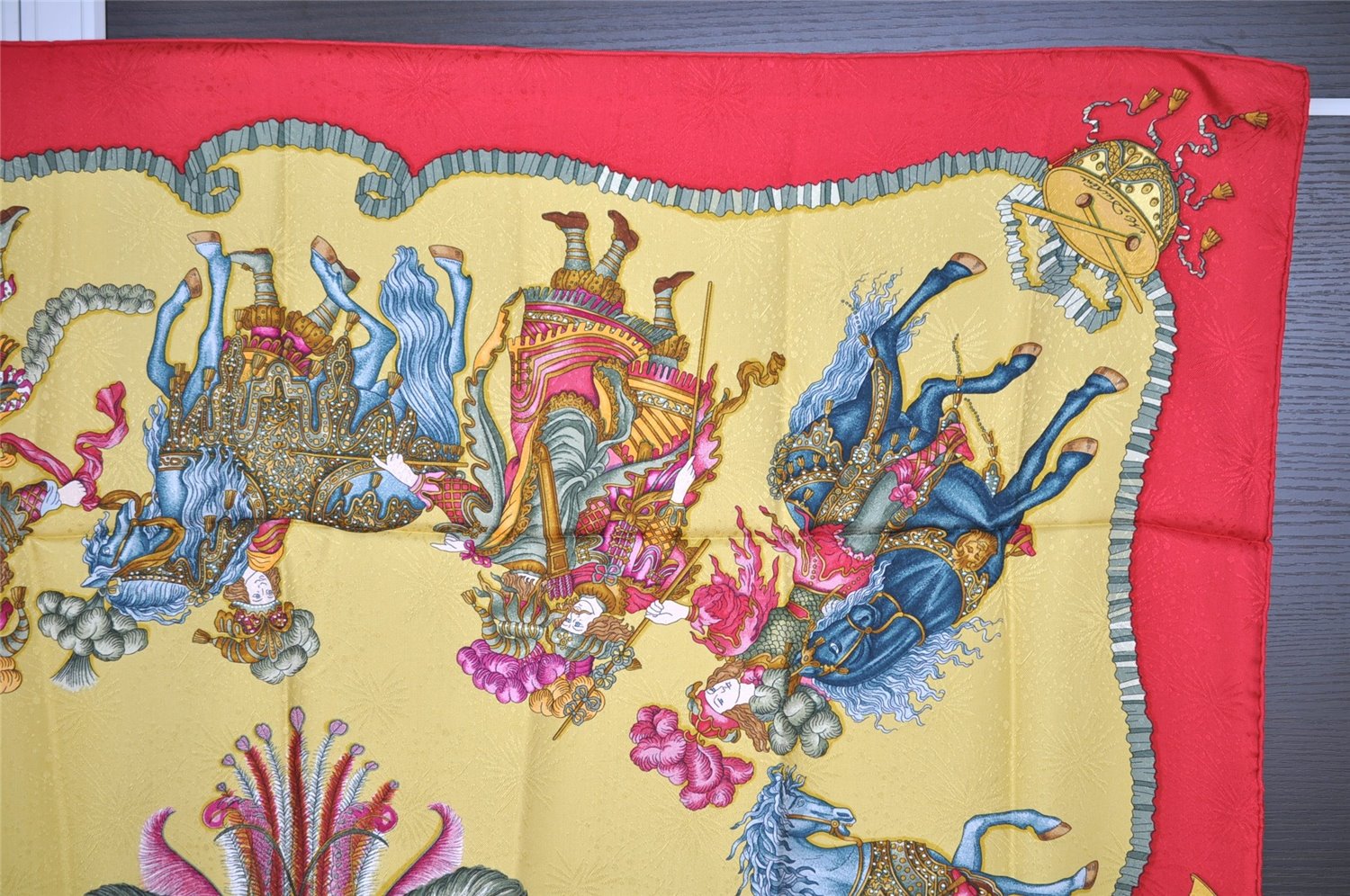 Authentic HERMES Carre 90 Scarf 