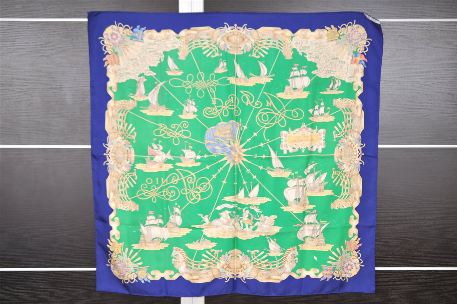 Authentic HERMES Carre 90 Scarf 