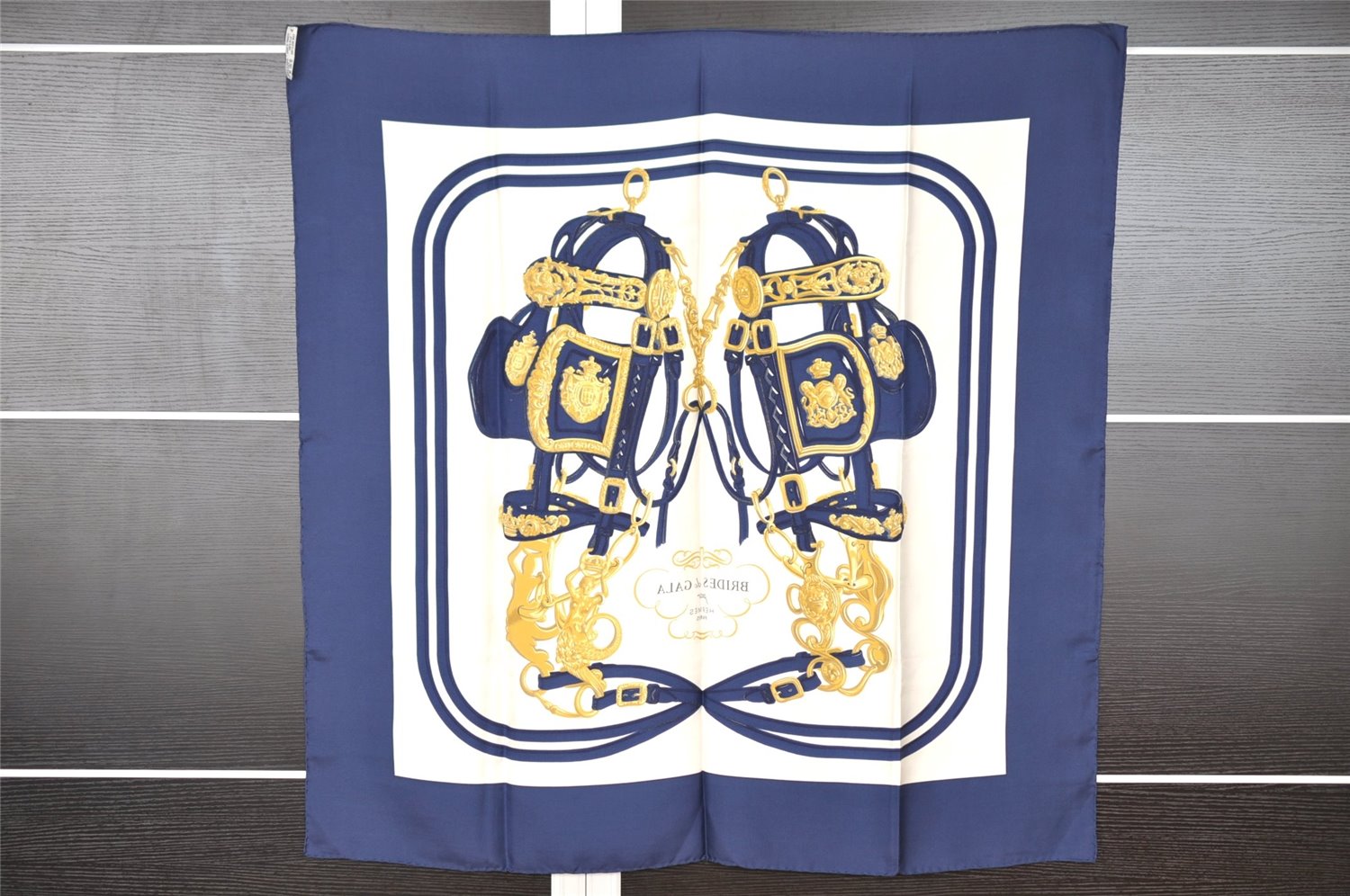 Authentic HERMES Carre 90 Scarf 