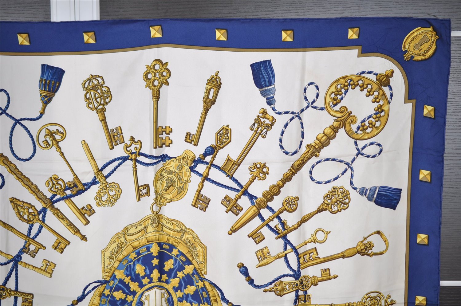 Authentic HERMES Carre 90 Scarf 