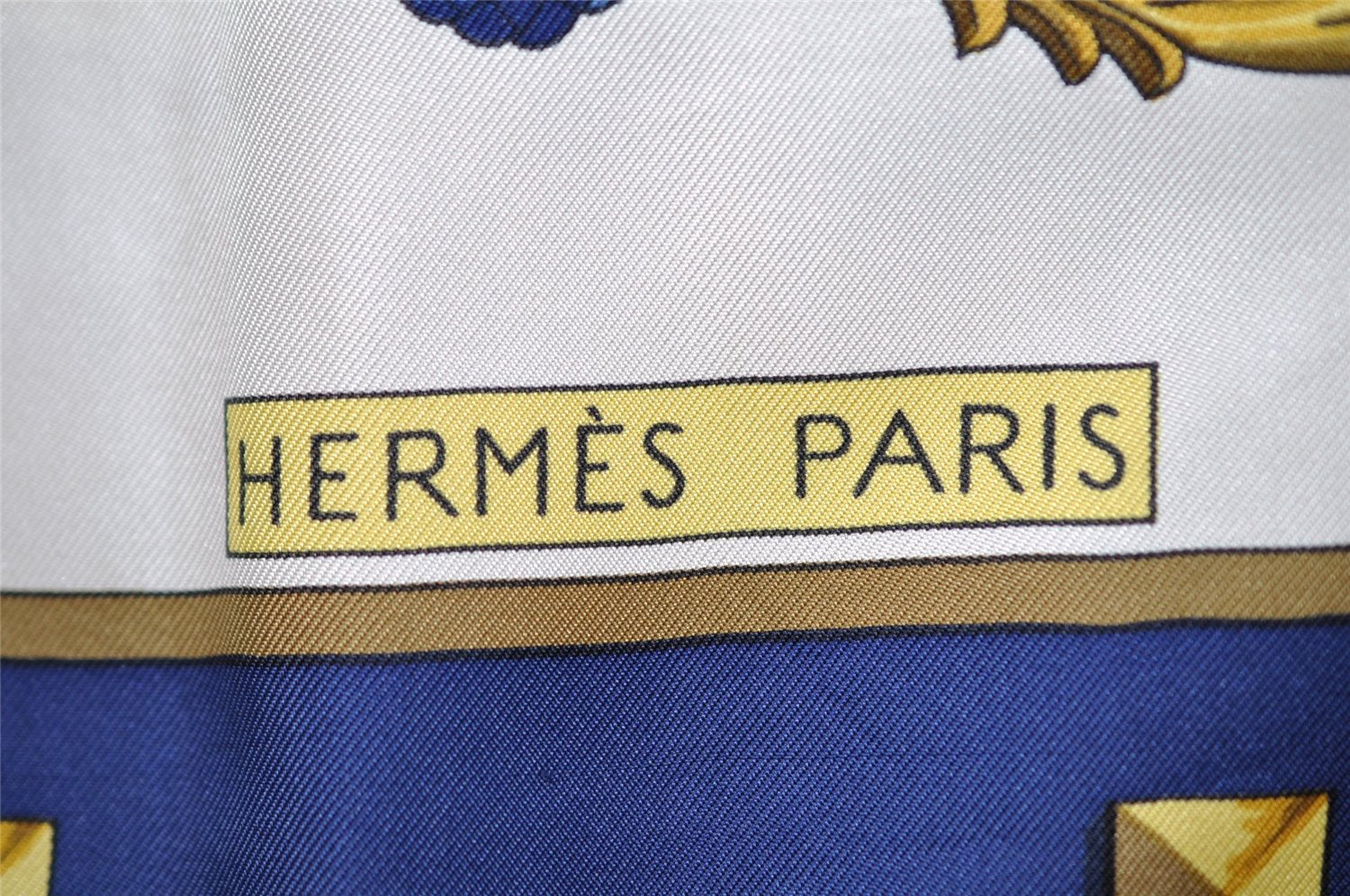 Authentic HERMES Carre 90 Scarf 