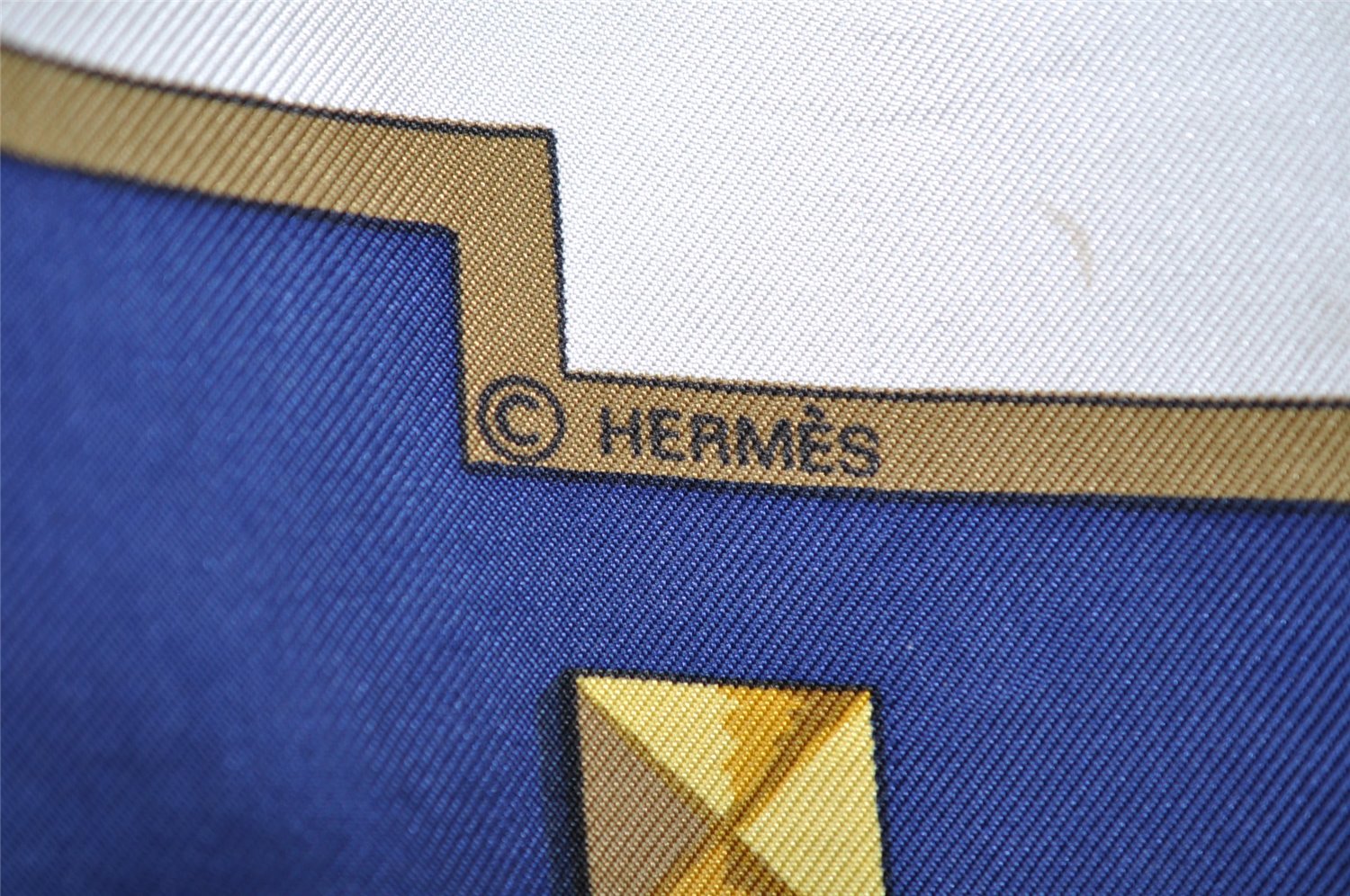 Authentic HERMES Carre 90 Scarf 