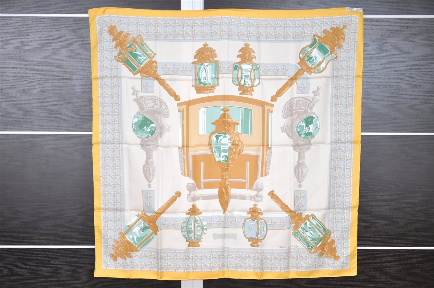 Authentic HERMES Carre 90 Scarf 