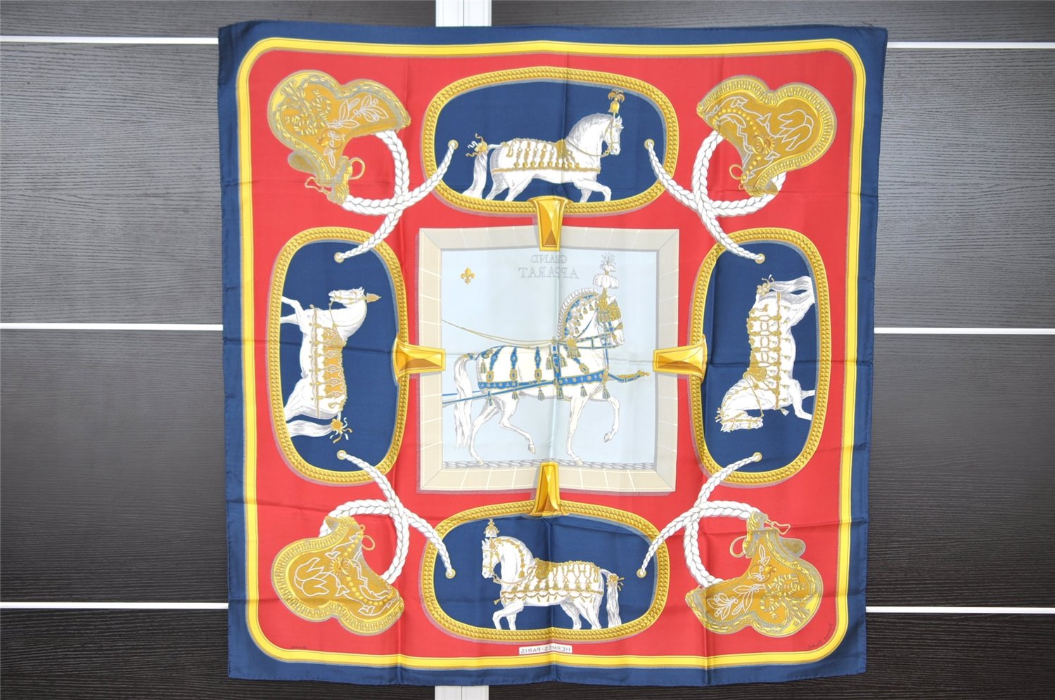 Authentic HERMES Carre 90 Scarf 