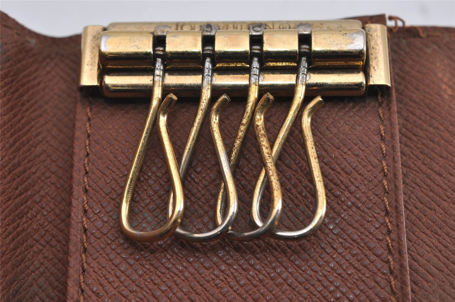 Authentic Louis Vuitton Monogram Multicles 4 Four Hooks Key Case M62631 LV K4954