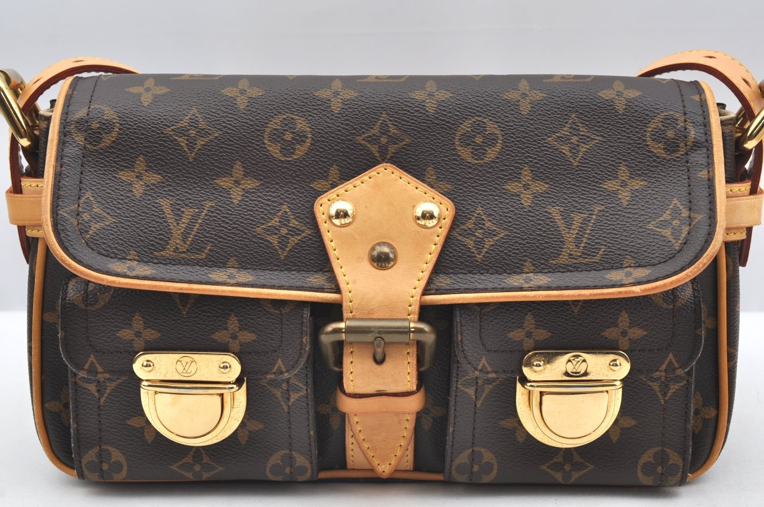 Auth Louis Vuitton Monogram Hudson PM Shoulder Bag Purse M40027 LV Box K5005