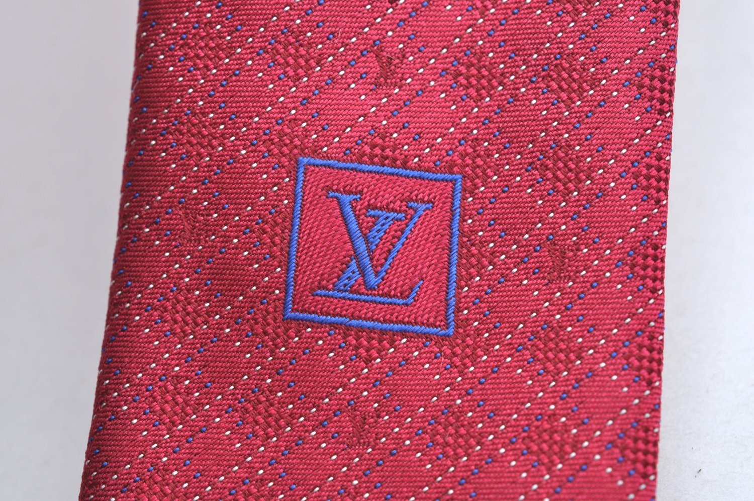 Authentic Louis Vuitton Necktie Tie Silk Check Motif Red Box LV K5026