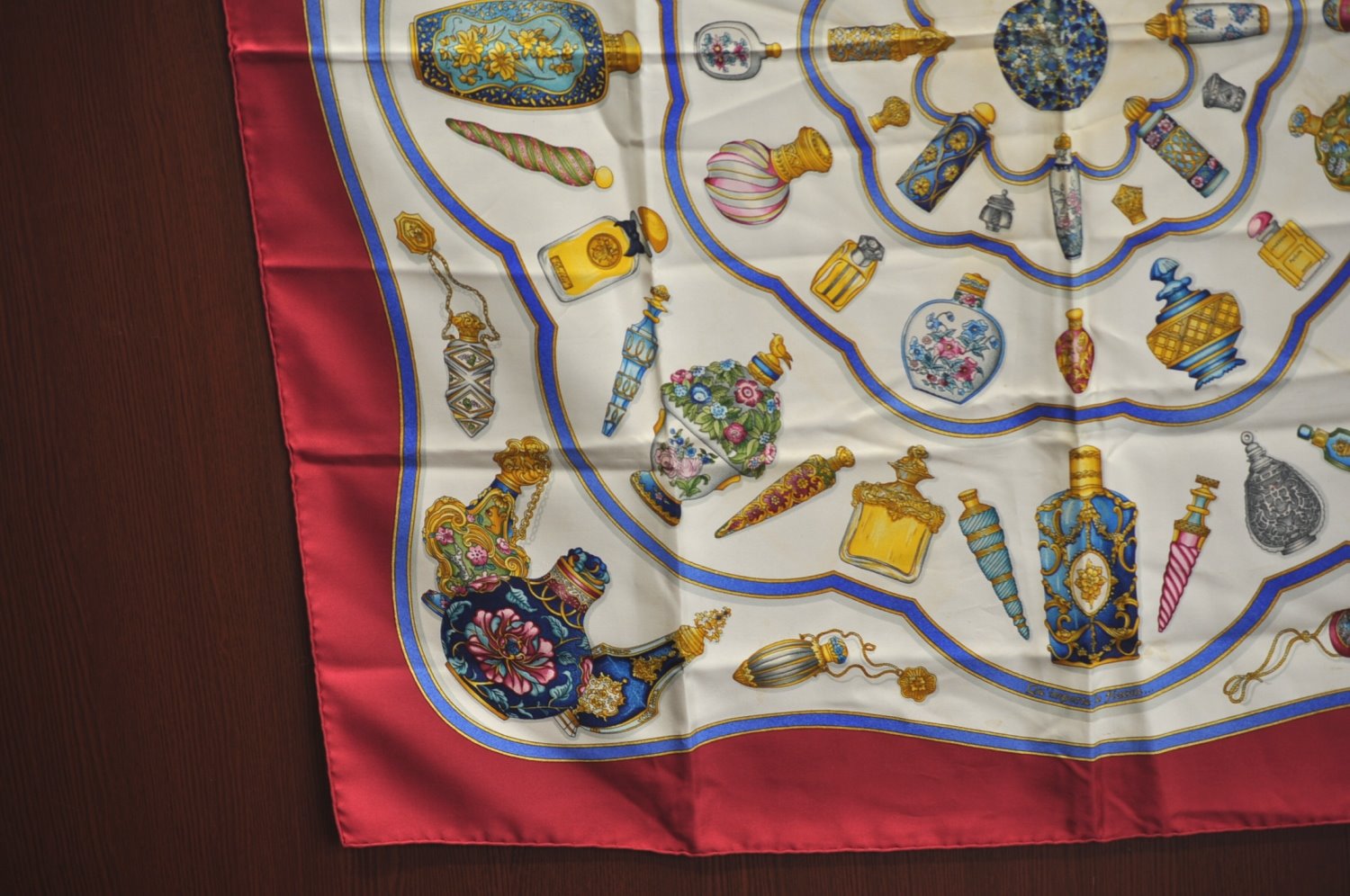 Authentic HERMES Carre 90 Scarf 