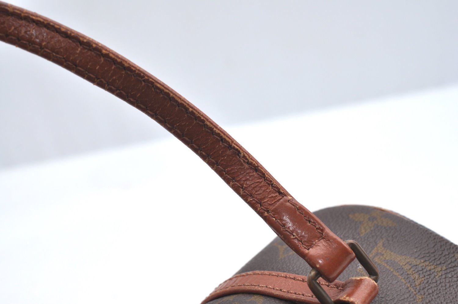 Authentic Louis Vuitton Monogram Papillon 22 Hand Bag Old Model LV K5041