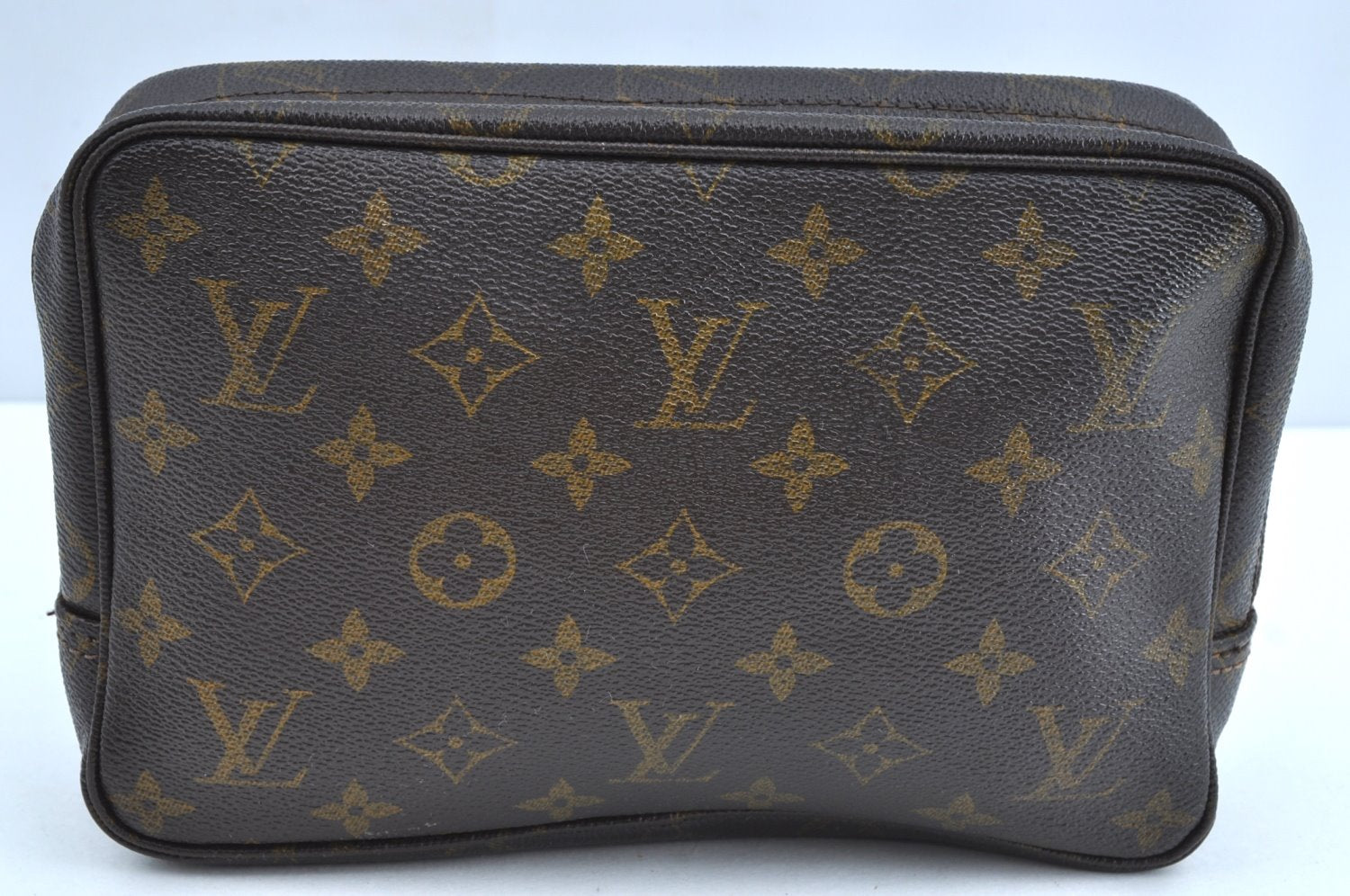 Authentic Louis Vuitton Monogram Trousse Toilette 23 Clutch Hand Bag Junk K5043