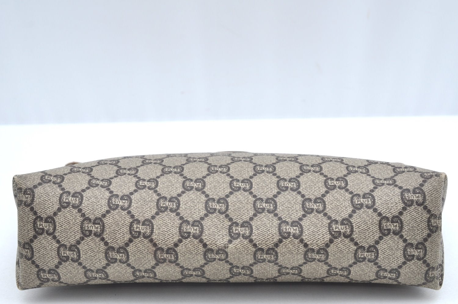 Authentic GUCCI GG Plus Clutch Hand Bag Purse GG PVC Leather Brown K5051