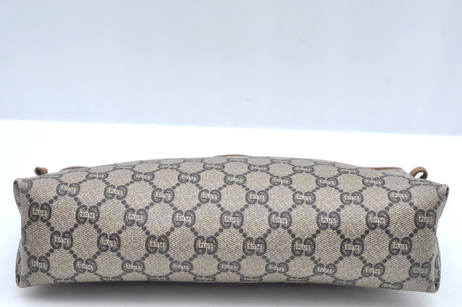 Authentic GUCCI GG Plus Clutch Hand Bag Purse PVC Leather Brown K5055