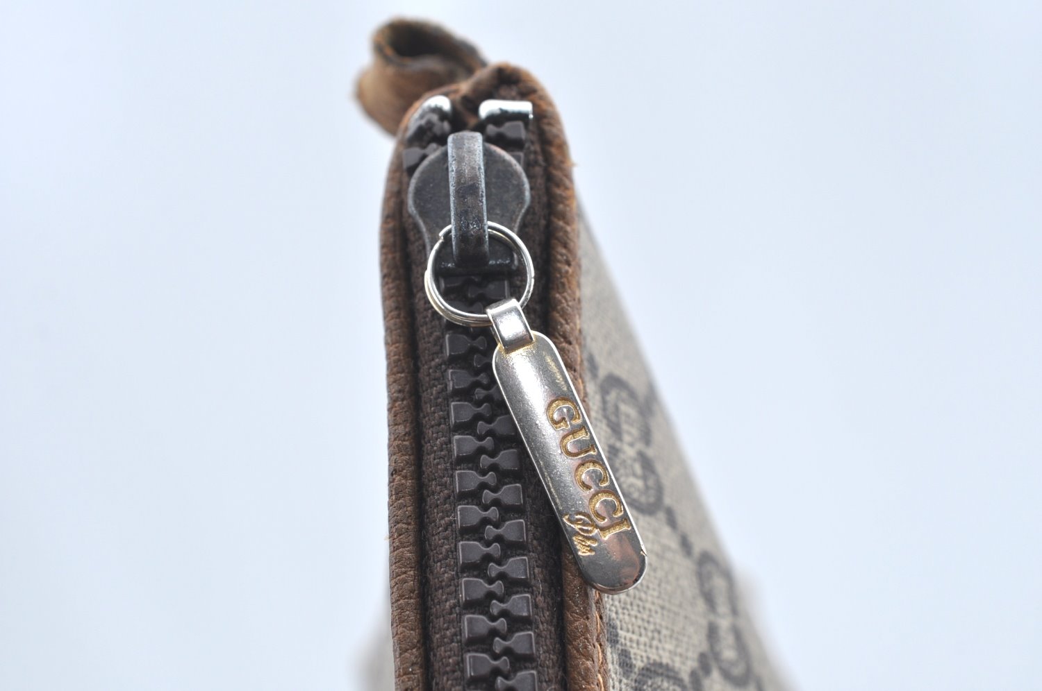 Authentic GUCCI GG Plus Clutch Hand Bag Purse PVC Leather Brown K5055