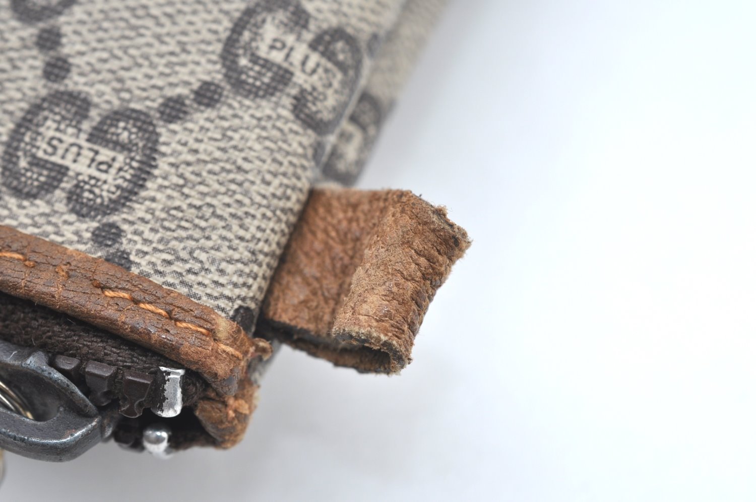 Authentic GUCCI GG Plus Clutch Hand Bag Purse PVC Leather Brown K5055